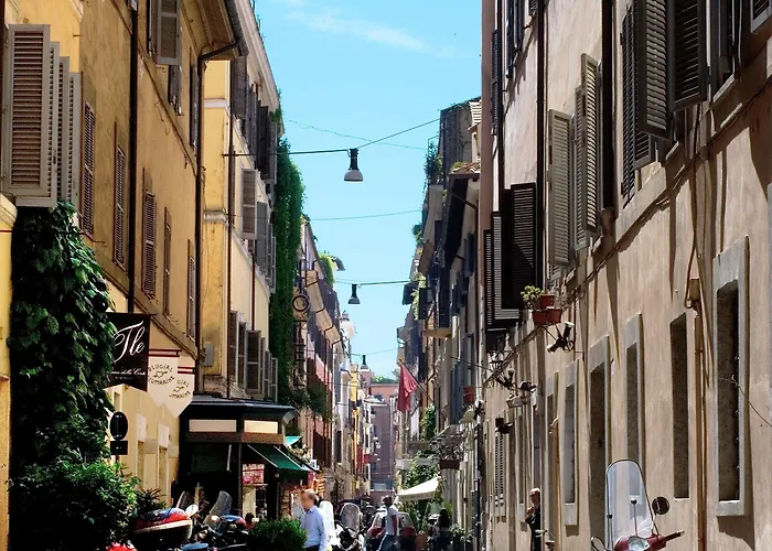 Mario De' Fiori 37 4*