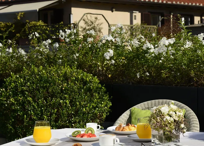 מלון Mario De' Fiori 37