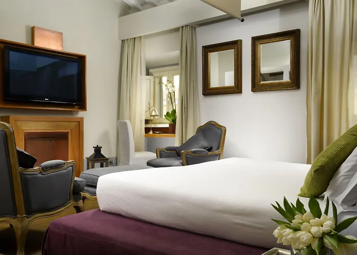 מלון Mario De' Fiori 37