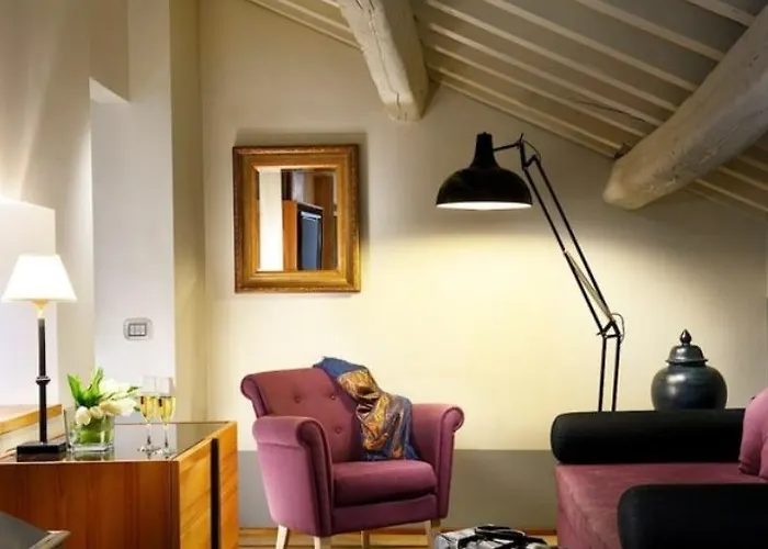 Mario De' Fiori 37 4*