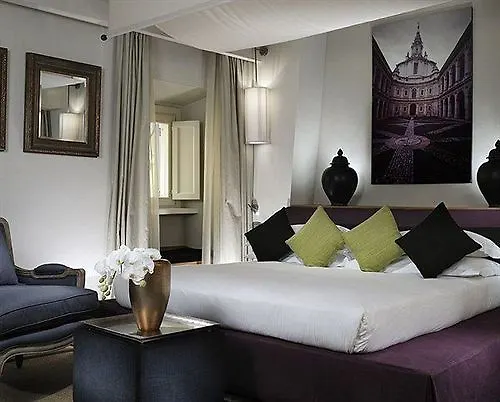 Mario De' Fiori 37 מלון רומא