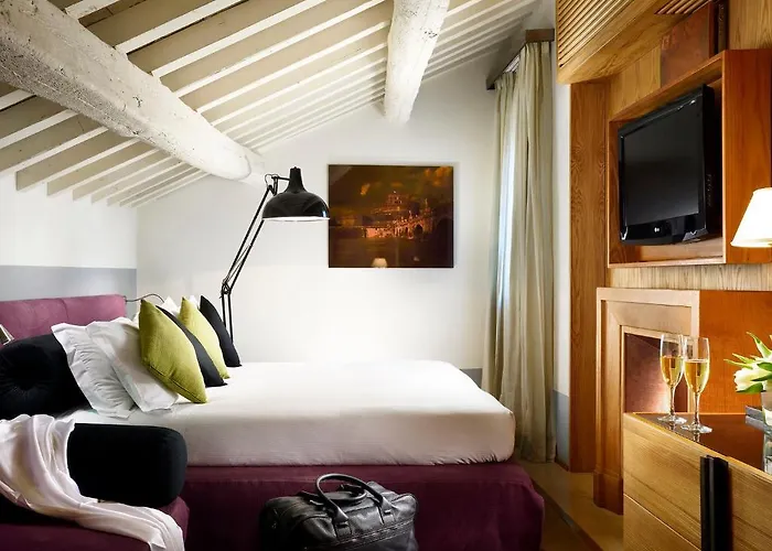 Mario De' Fiori 37 4*