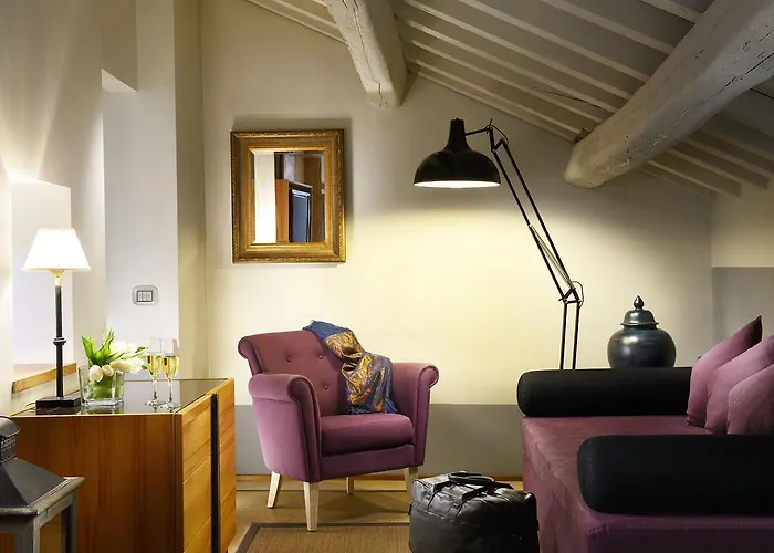 מלון Mario De' Fiori 37