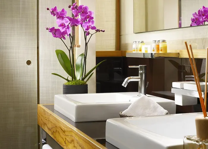 מלון Mario De' Fiori 37 4*