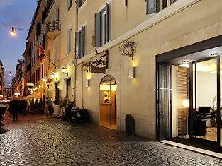 Mario De' Fiori 37 4*