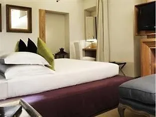 Mario De' Fiori 37 רומא